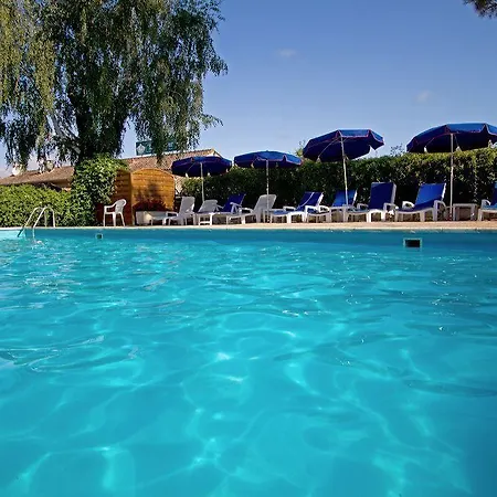Parque de Campismo Le Pressoir 4*