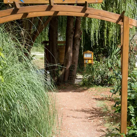 Le Pressoir Parque de Campismo 4*