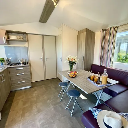 Le Pressoir Camping Petit-Palais-et-Cornemps