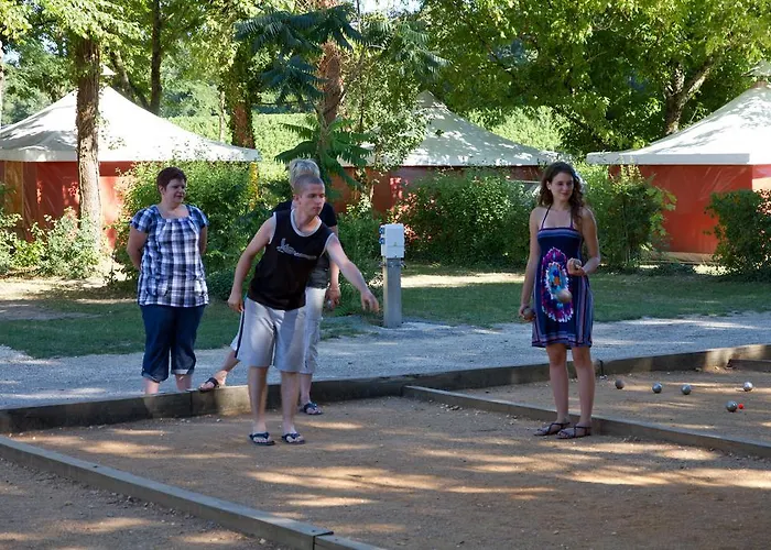 Camping Le Pressoir Petit-Palais-et-Cornemps