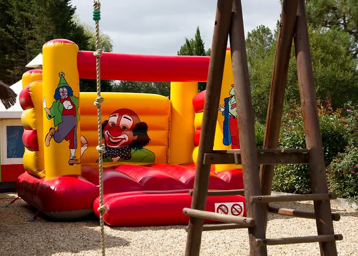 Camping Le Pressoir 4*