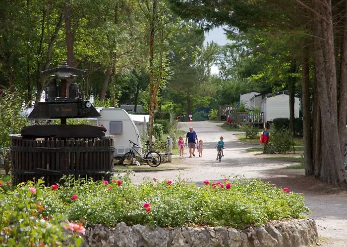 Le Pressoir Petit-Palais-et-Cornemps