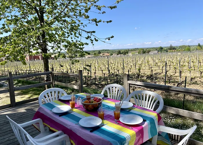 Campeggio Le Pressoir 4*